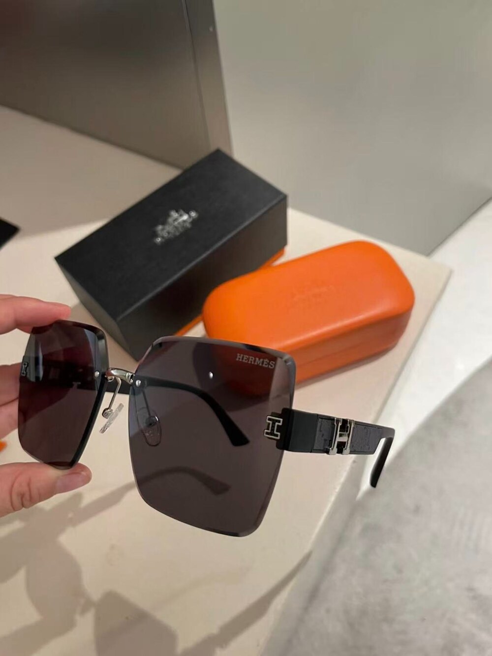 Hermès Rimless Square Sunglasses - Picture 4 of 4